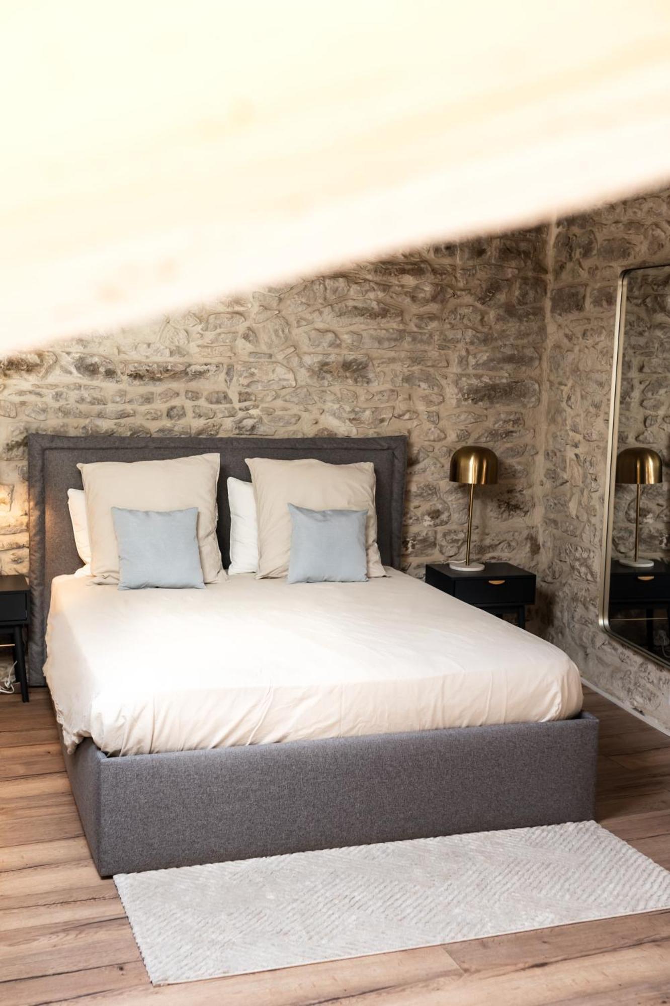 L'Etoile - Duplex Cosy De 50M2 En Centre-Ville Nîmes Zewnętrze zdjęcie